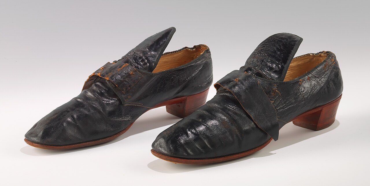 Französische Hofschuhe: Glanz und Eleganz von Versailles