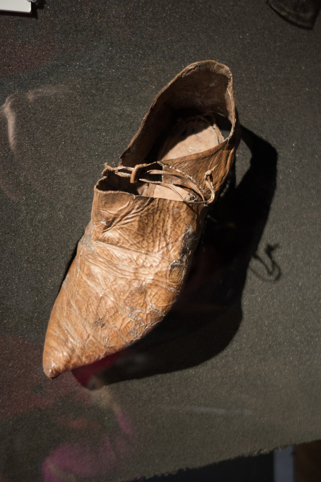 Schuhe des Hochmittelalters (1000 bis 1250)